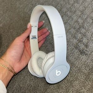 Beats Solo HD White Headphones